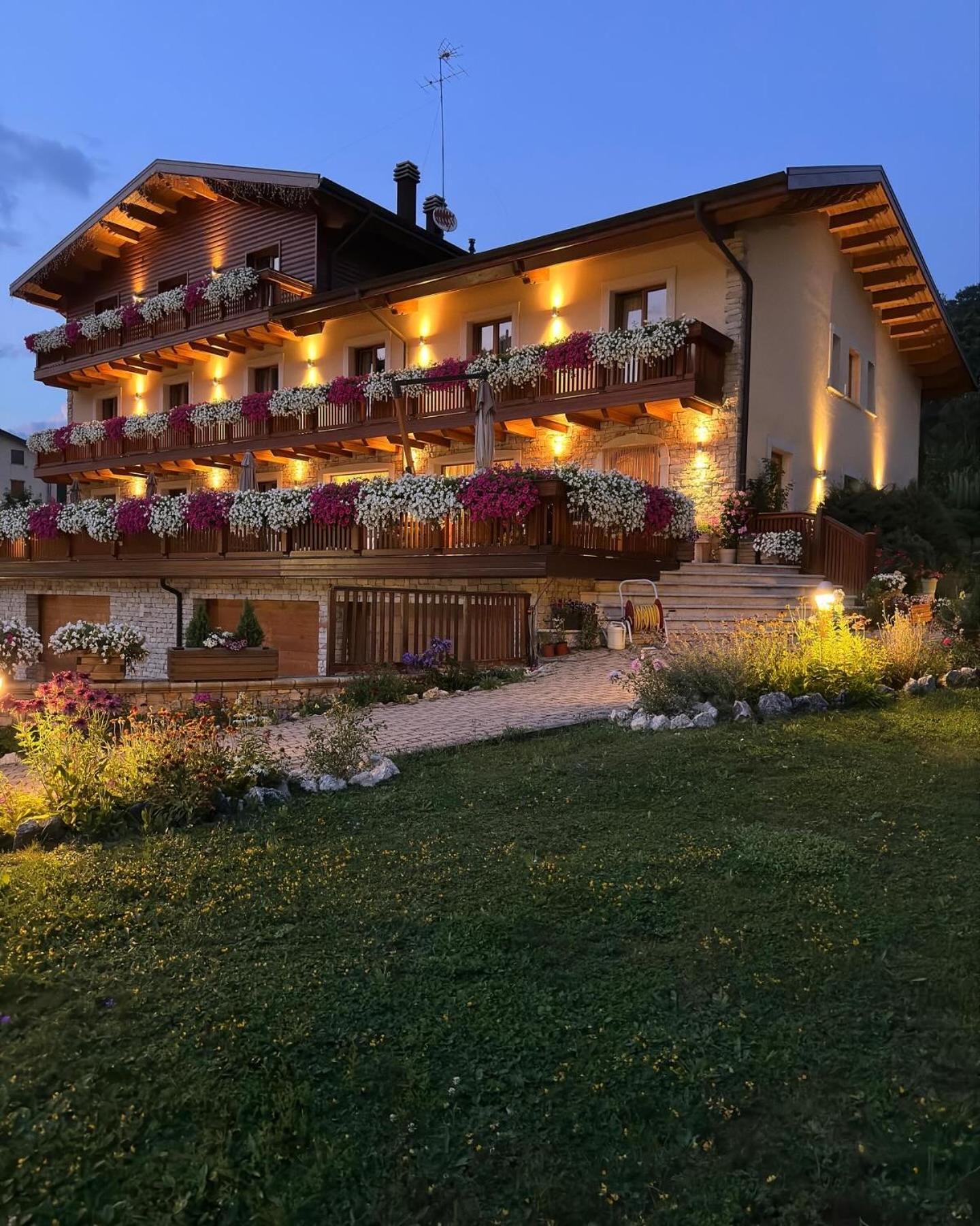 Boutique Hotel Il Riccio - Adults Only Роккаразо Екстер'єр фото